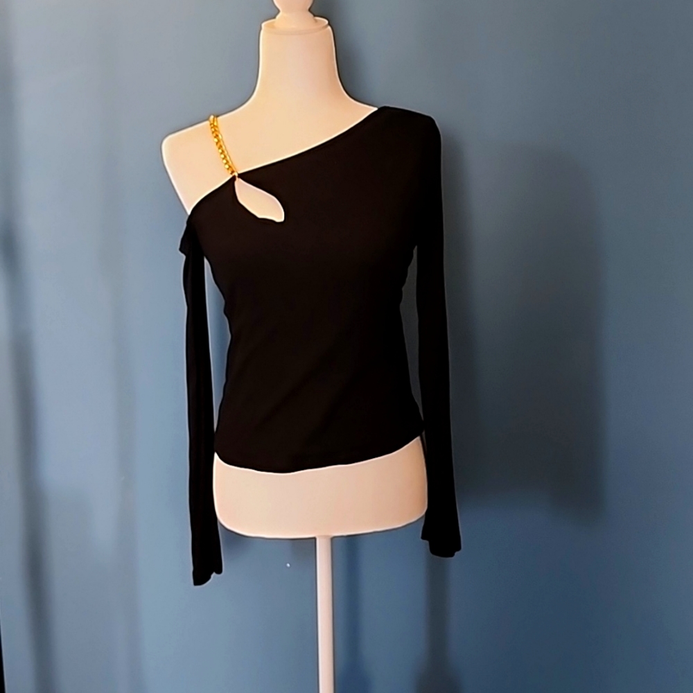 Black off the shoulder gold chain sexy shirt